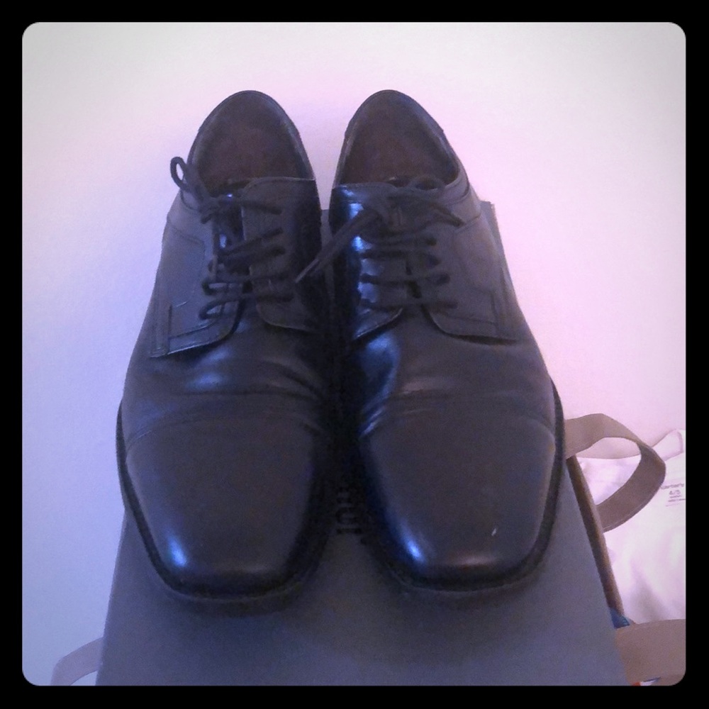 Black Johnston & Murphy Dress Shoe